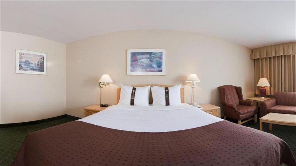 Hotel Days By Wyndham Stephenville